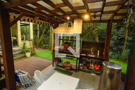 Casa de condomínio para alugar com 207m², 3 quartos e 2 vagasÁrea comum - Churrasqueira