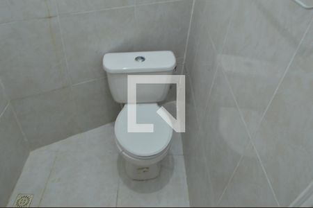 Casa de condomínio para alugar com 200m², 2 quartos e 4 vagasBanheiro de serviço