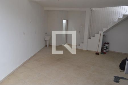 Casa de condomínio para alugar com 200m², 2 quartos e 4 vagasÁrea de Serviço