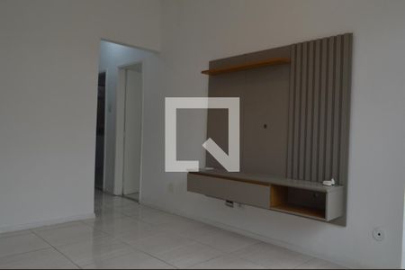 Sala de casa de condomínio para alugar com 2 quartos, 200m² em Taquara, Rio de Janeiro