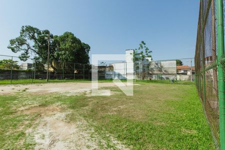 Casa de condomínio para alugar com 200m², 2 quartos e 4 vagasCampo de Futebol