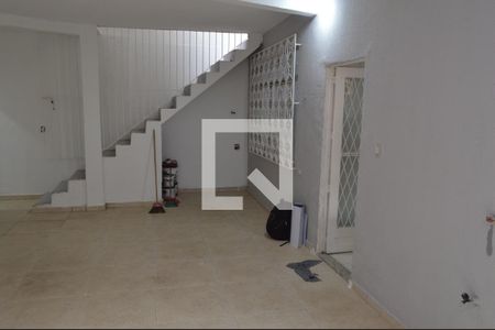 Casa de condomínio para alugar com 200m², 2 quartos e 4 vagasGaragem 1