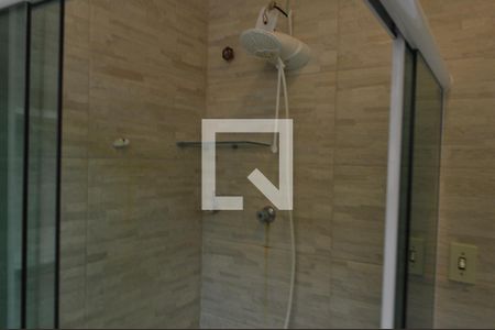 Casa de condomínio para alugar com 200m², 2 quartos e 4 vagasBanheiro