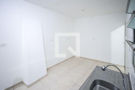 Cozinha de kitnet/studio para alugar com 1 quarto, 40m² em Vila Bandeirantes, São Paulo