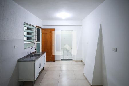 Cozinha de kitnet/studio para alugar com 1 quarto, 40m² em Vila Bandeirantes, São Paulo