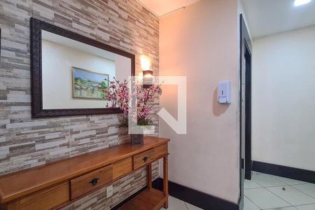 Apartamento à venda com 65m², 2 quartos e 1 vagaHall social