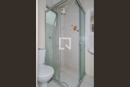 Banheiro de apartamento para alugar com 2 quartos, 50m² em Campo Novo, Porto Alegre