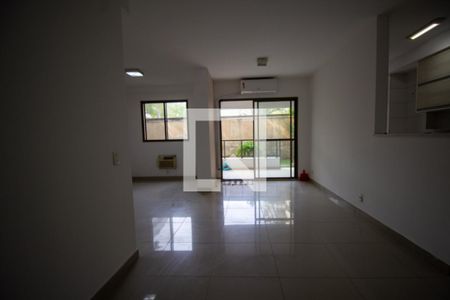 Sala de apartamento para alugar com 2 quartos, 85m² em Recreio dos Bandeirantes, Rio de Janeiro