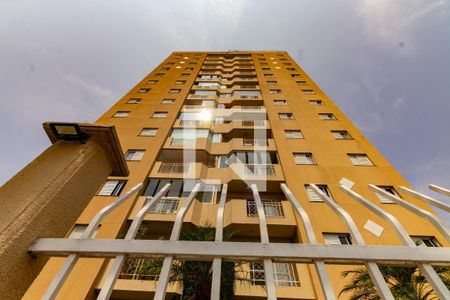 Apartamento para alugar com 68m², 2 quartos e 1 vagaFachada