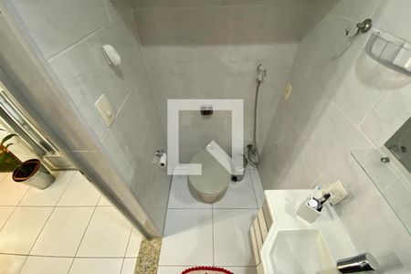 Apartamento à venda com 77m², 2 quartos e sem vaga Apartamento à venda com 77m², 2 quartos e sem vagaBanheiro 2