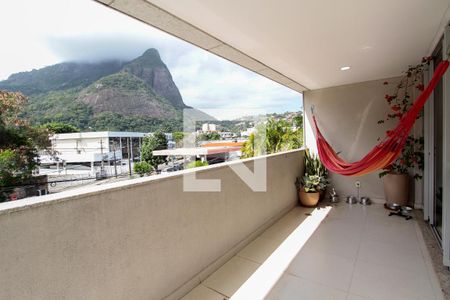 Varanda de apartamento à venda com 3 quartos, 120m² em Itanhangá, Rio de Janeiro