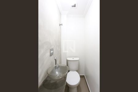 Lavabo de casa de condomínio para alugar com 2 quartos, 103m² em Campo Limpo, São Paulo