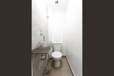 Lavabo de casa de condomínio para alugar com 2 quartos, 103m² em Campo Limpo, São Paulo