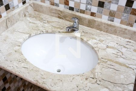 Casa de condomínio para alugar com 103m², 2 quartos e 1 vagaBanheiro