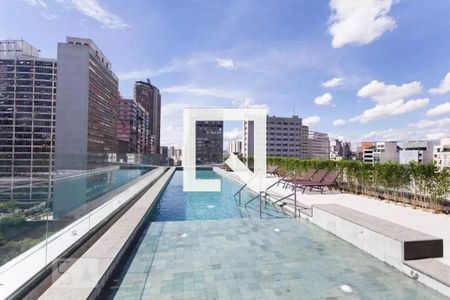 Studio para alugar com 28m², 1 quarto e sem vaga Studio para alugar com 28m², 1 quarto e sem vagaÁrea comum - Piscina