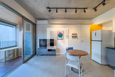 Sala e cozinha de kitnet/studio para alugar com 1 quarto, 44m² em Vila Mariana, São Paulo