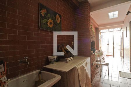 Casa à venda com 196m², 3 quartos e 2 vagasÁrea de Serviço