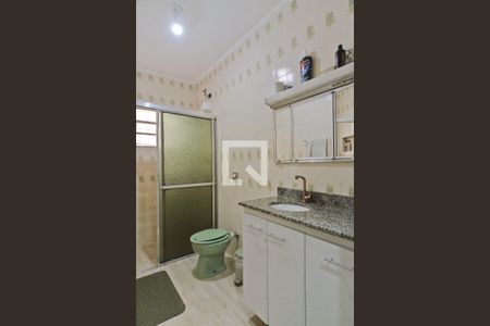 Casa à venda com 196m², 3 quartos e 2 vagasBanheiro