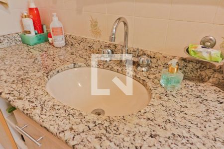 Casa à venda com 196m², 3 quartos e 2 vagasBanheiro da Suíte