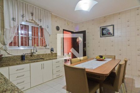 Casa à venda com 196m², 3 quartos e 2 vagasCozinha