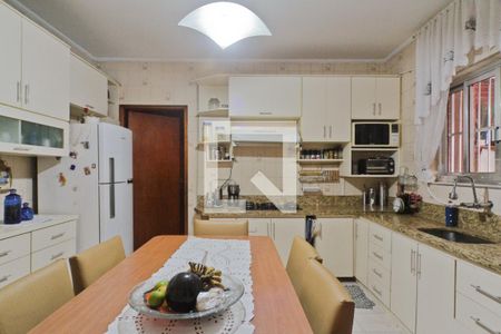 Casa à venda com 196m², 3 quartos e 2 vagasCozinha