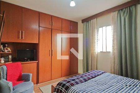 Casa à venda com 196m², 3 quartos e 2 vagasSuíte