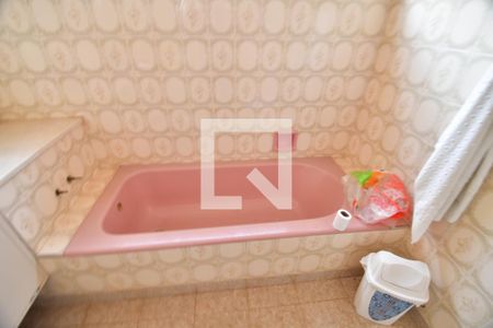 Casa para alugar com 500m², 6 quartos e 8 vagasBanheiro 1 - Suíte