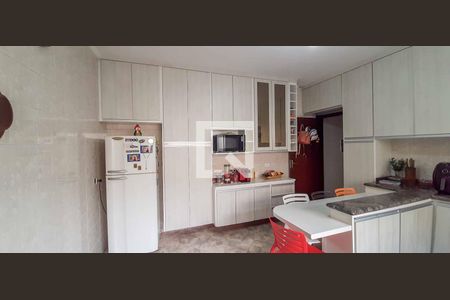 Casa à venda com 280m², 3 quartos e 2 vagas Casa à venda com 280m², 3 quartos e 2 vagasCozinha