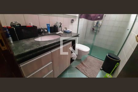 Casa à venda com 280m², 3 quartos e 2 vagas Casa à venda com 280m², 3 quartos e 2 vagasBanheiro Social