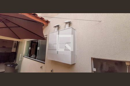 Casa à venda com 280m², 3 quartos e 2 vagas Casa à venda com 280m², 3 quartos e 2 vagasÁrea externa