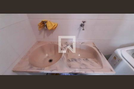 Casa à venda com 280m², 3 quartos e 2 vagas Casa à venda com 280m², 3 quartos e 2 vagasÁrea de serviço