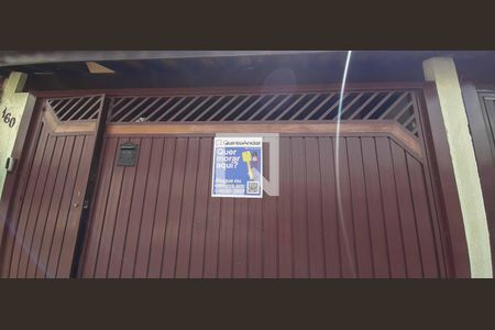 Casa à venda com 280m², 3 quartos e 2 vagas Casa à venda com 280m², 3 quartos e 2 vagasFachada da Casa