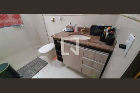 Casa à venda com 280m², 3 quartos e 2 vagas Casa à venda com 280m², 3 quartos e 2 vagasBanheiro da Suíte