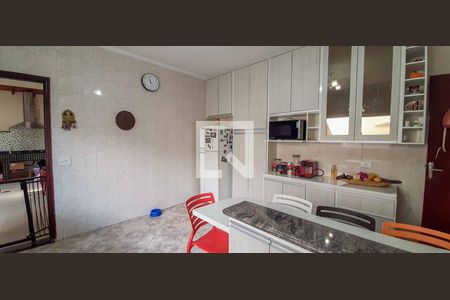 Casa à venda com 280m², 3 quartos e 2 vagas Casa à venda com 280m², 3 quartos e 2 vagasCozinha