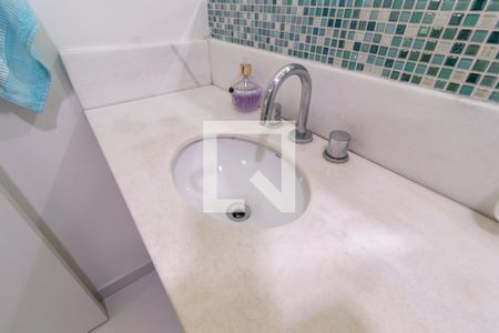 Apartamento à venda com 76m², 2 quartos e 1 vagaBanheiro da Suíte