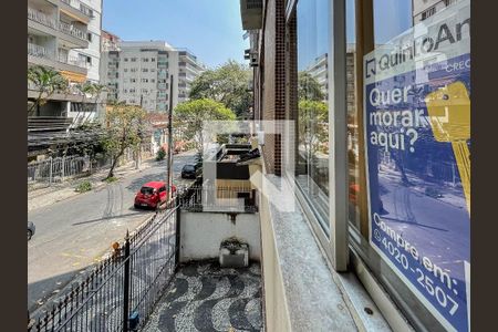 Apartamento à venda com 143m², 3 quartos e 1 vagaPlaquinha