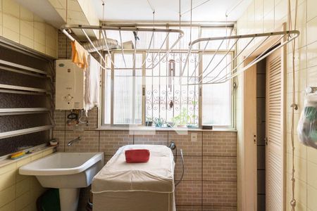 Apartamento à venda com 143m², 3 quartos e 1 vagaÁrea de Serviço