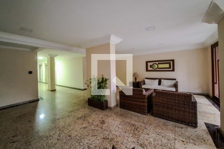 Apartamento para alugar com 119m², 3 quartos e sem vaga Apartamento para alugar com 119m², 3 quartos e sem vagaHall