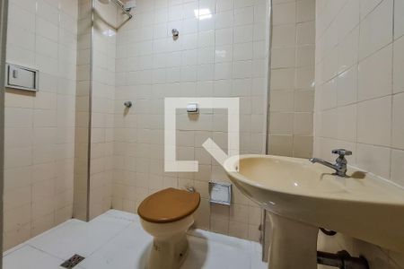 Apartamento para alugar com 119m², 3 quartos e sem vaga Apartamento para alugar com 119m², 3 quartos e sem vagaBanheiro de serviço