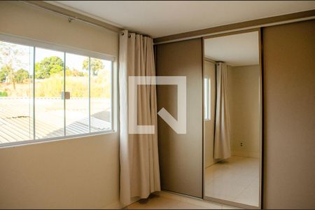 Casa de Condomínio para alugar com 3 quartos, 200m² em Jardim Novo Mundo, Goiânia