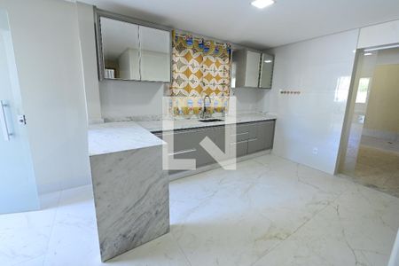 Casa de condomínio para alugar com 200m², 3 quartos e 2 vagas Casa de condomínio para alugar com 200m², 3 quartos e 2 vagasCozinha
