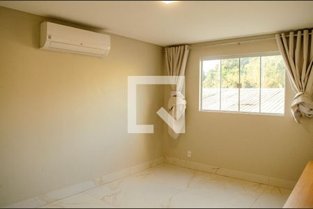 Casa de Condomínio para alugar com 3 quartos, 200m² em Jardim Novo Mundo, Goiânia