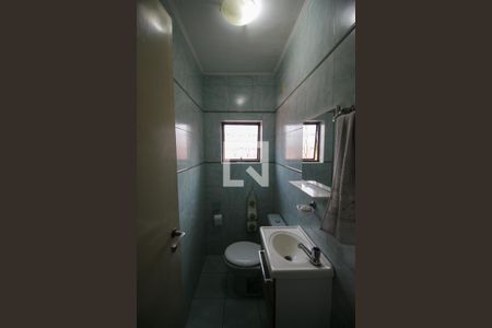 Casa à venda com 320m², 2 quartos e 4 vagasBanheiro 2