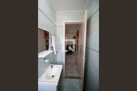 Casa à venda com 320m², 2 quartos e 4 vagasBanheiro 2