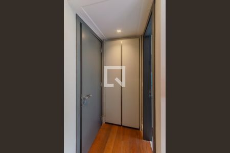 Apartamento à venda com 183m², 3 quartos e 4 vagas Apartamento à venda com 183m², 3 quartos e 4 vagasSuíte 2