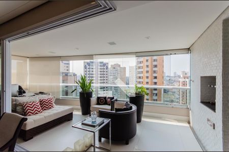 Apartamento à venda com 183m², 3 quartos e 4 vagas Apartamento à venda com 183m², 3 quartos e 4 vagasVaranda gourmet