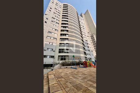 Apartamento à venda com 121m², 3 quartos e 1 vaga Apartamento à venda com 121m², 3 quartos e 1 vagaFachada