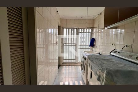 Apartamento à venda com 121m², 3 quartos e 1 vaga Apartamento à venda com 121m², 3 quartos e 1 vagaÁrea de Serviço