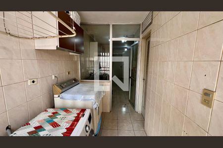 Apartamento à venda com 121m², 3 quartos e 1 vaga Apartamento à venda com 121m², 3 quartos e 1 vagaÁrea de Serviço