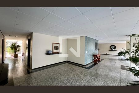 Apartamento à venda com 121m², 3 quartos e 1 vaga Apartamento à venda com 121m², 3 quartos e 1 vagaHall de entrada